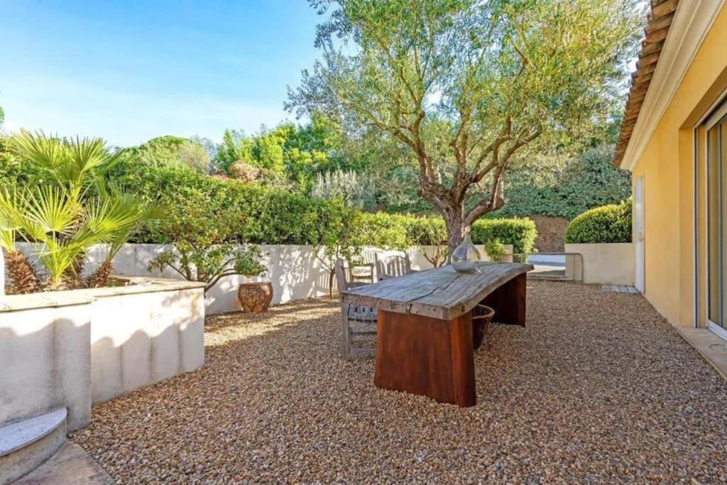 Grande Villa St-Tropez Area Avec Piscine Chauffee Gassin Exteriör bild