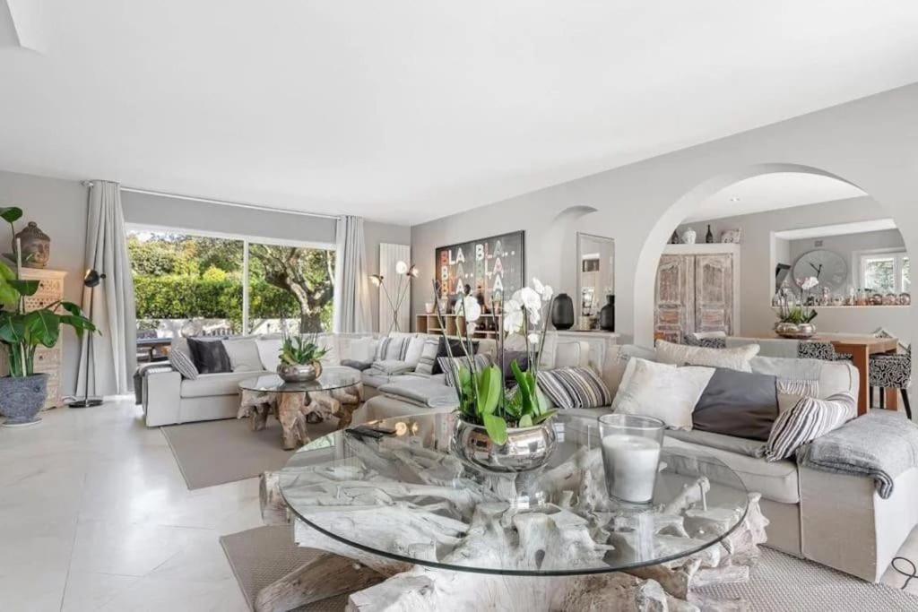 Grande Villa St-Tropez Area Avec Piscine Chauffee Gassin Exteriör bild